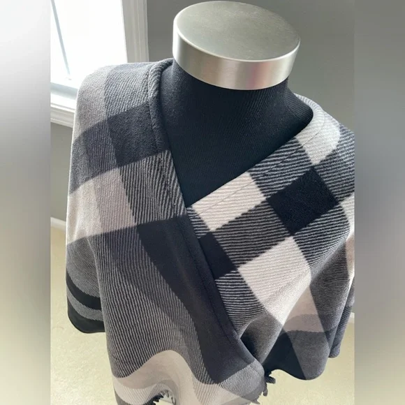 RACHEL Rachel Roy Accessories Fringed Fleece Shawl Poshmark